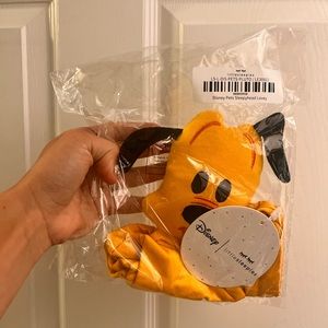 Pluto lovey